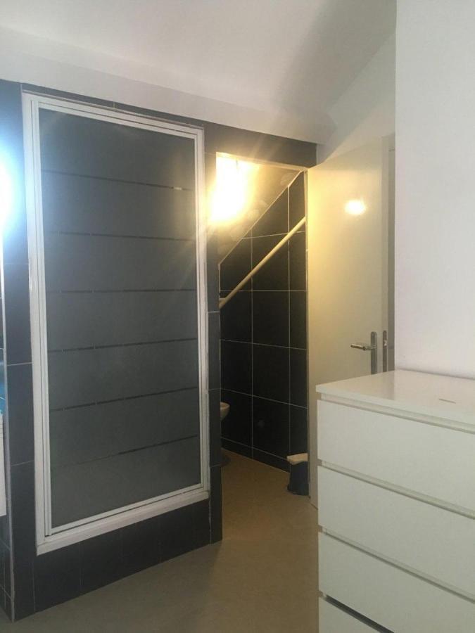 Room Near The Center With Bathroom And Kitchen ブリュッセル エクステリア 写真